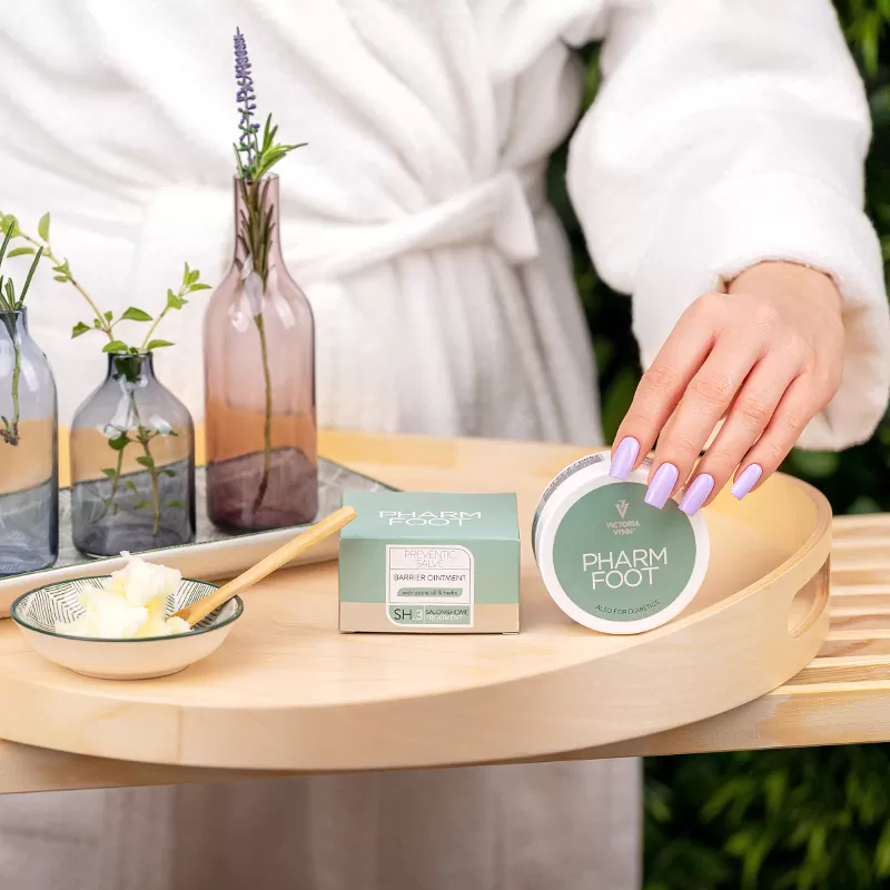 VYNN_PF_HERBS_800x800_0001_masc-PREVENTIC-SALVE.jpg Pharm Foot PREVENTIC SALVE – Barrier Ointment 75ml
