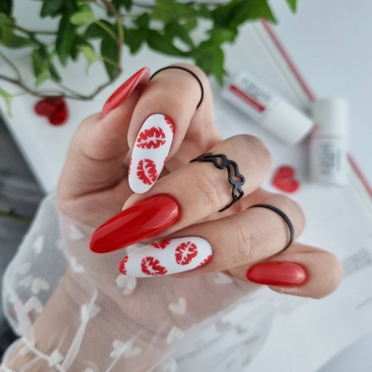 Gel Polish UV LED YOSHI love 613 photo Gel Polish UV LED YOSHI Passionate Love 613.