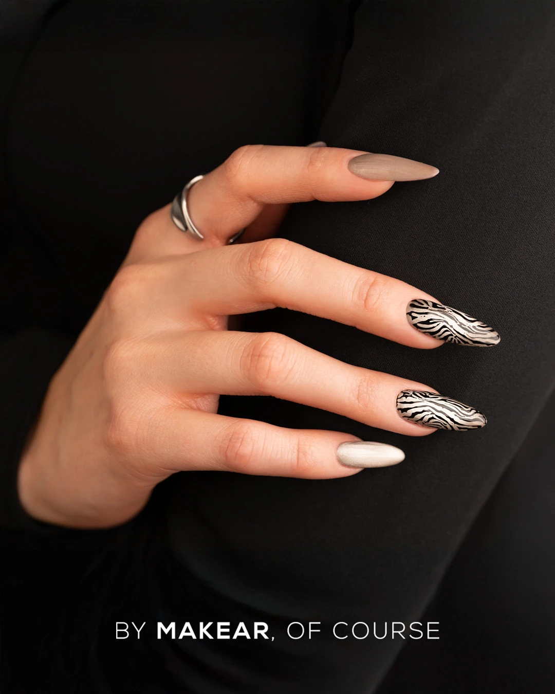 eng_pl_Scratch-Gel-Black-SG01-5-ml-1725_3